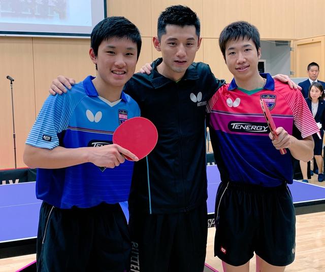 表现出色 表现出色