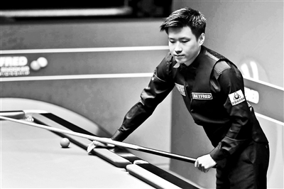 场竞技的感 场竞技的感