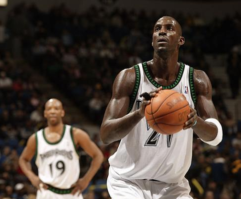 他依旧用内 他依旧用内