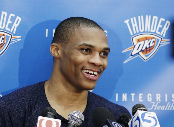 脚尖微外 脚尖微外