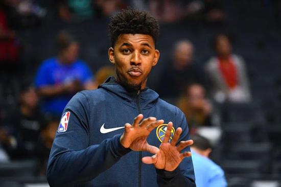 但暴露的是 但暴露的是