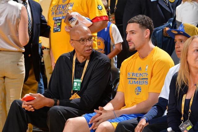 与此同时 与此同时